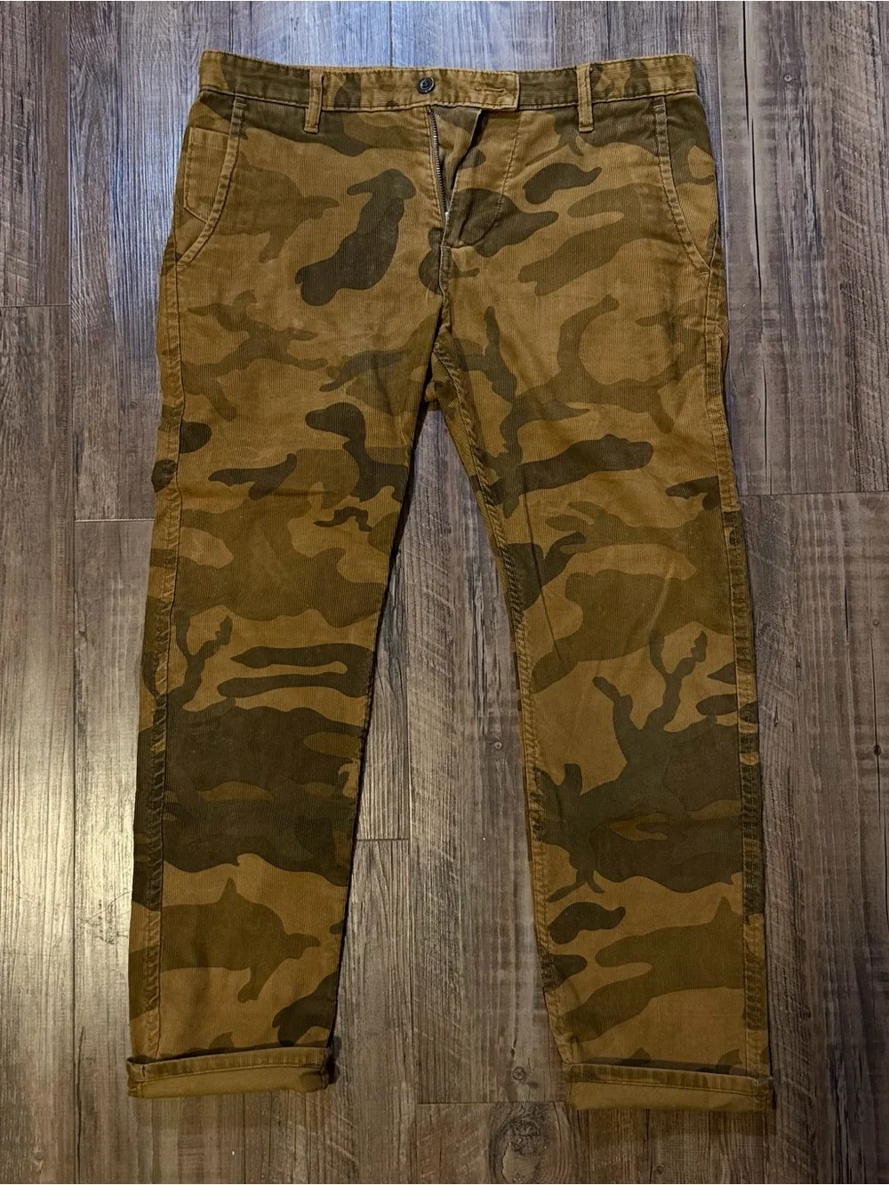 Dockers Men's Camo curdoroy pqnts - Brown & Olive